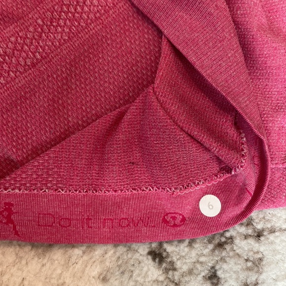 Lululemon fast & free top size 6 - Picture 2 of 4